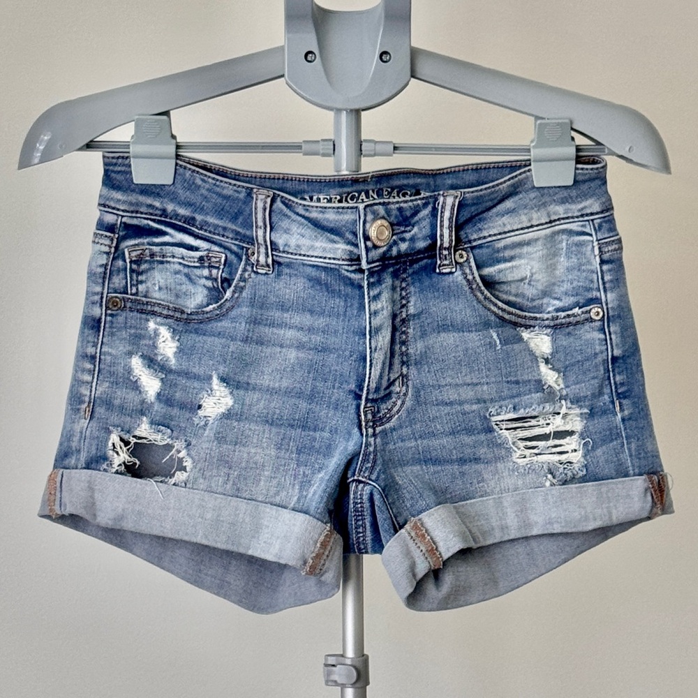 AMERICAN EAGLE Distressed Jean Midi Shorts